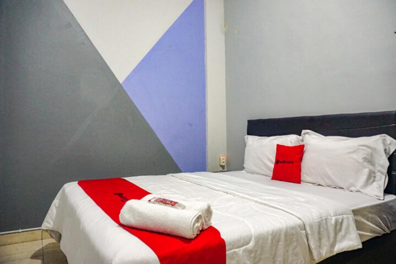 Reddoorz Near Penimbangan Beach Singaraja Экстерьер фото